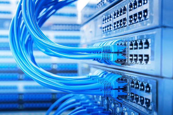 تنظیم شبکه با ارائه خدمات شبکه در محل